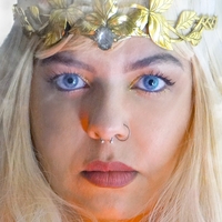 Еми Годдес Голи