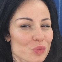 Анджела Ферлайно Голи