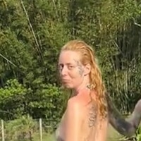 Аня до субурбио Голи