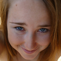 A Tiny Nomad Голи