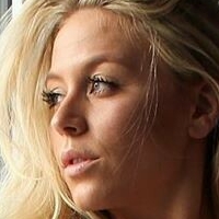 Бариста Никки Голи