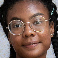 Големи Черни Гърди Голи