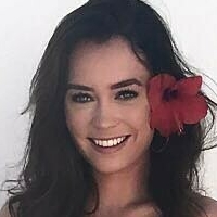 Кейтлин Клеменс Голи