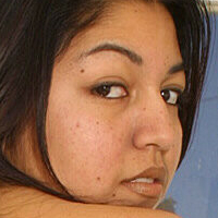 Пухкава латиноамериканка Голи