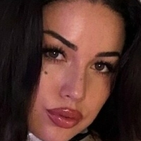 Кристиана Лъв Голи