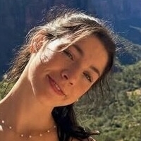 Дарби Хелм Голи