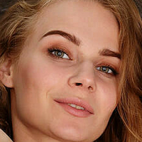 Ели Пейнт Голи