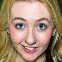 Ем Янг Голи