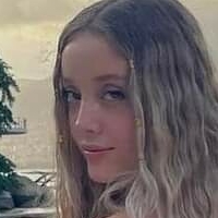 Еми Джи Голи