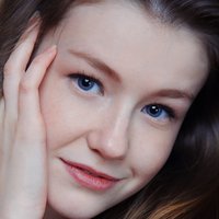 Емили Блум Голи