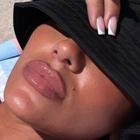 Джулиана Ава Голи