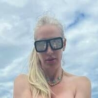 Богинята Северa Голи