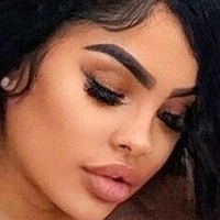 златна кукла Голи