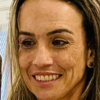 Ненаситна Карла Голи