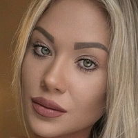 Яна Ханковска Голи