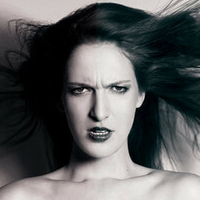 Катарина Ивон Хармс Голи