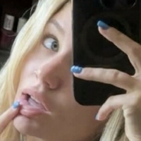 Кейли Рози Голи