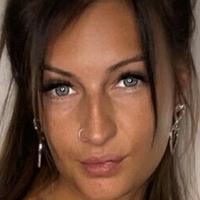 Кери Есекс Бейкър Голи