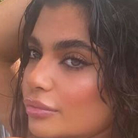 Криси Бертон Голи