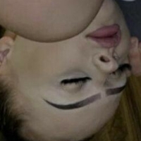 лара батън Голи