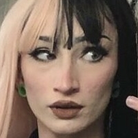 ЛюциферсЛитълКитиКет Голи