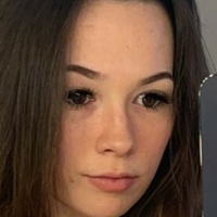 Люси Лъркс Голи
