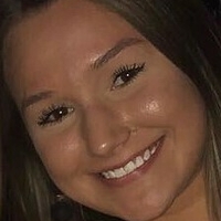 Мадлен Поше Голи