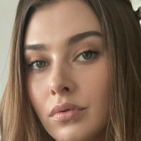 Моли Бътънс Голи