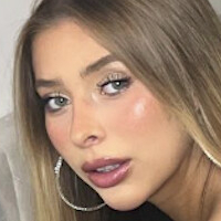 Надин Вениш Голи