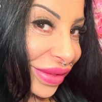 Нина Вега Голи