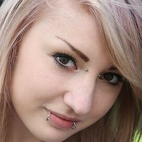 Ноа Ливия Голи