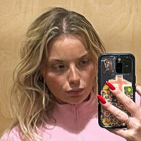 нораааааааа Голи