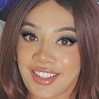 Перла ДеЛуна Голи
