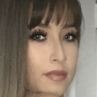 Райли Квум Голи