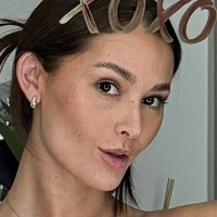 Рокси Харис Голи