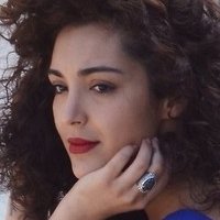 Сара Джулин Кавех Могадам Голи