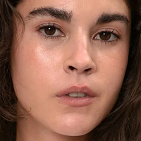 Стефани Лейс Голи