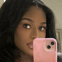 Тиа Магнификънт Голи