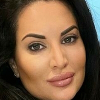 Трофи Уайф Голи