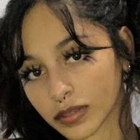Sheslucid Голи