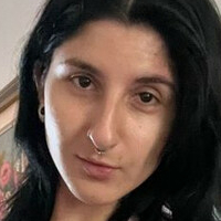 Крилати Сирени Голи