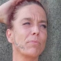 Ивон Официал Голи